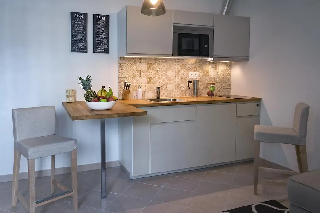 Olsanska Flat With Balcony Apartment Prague